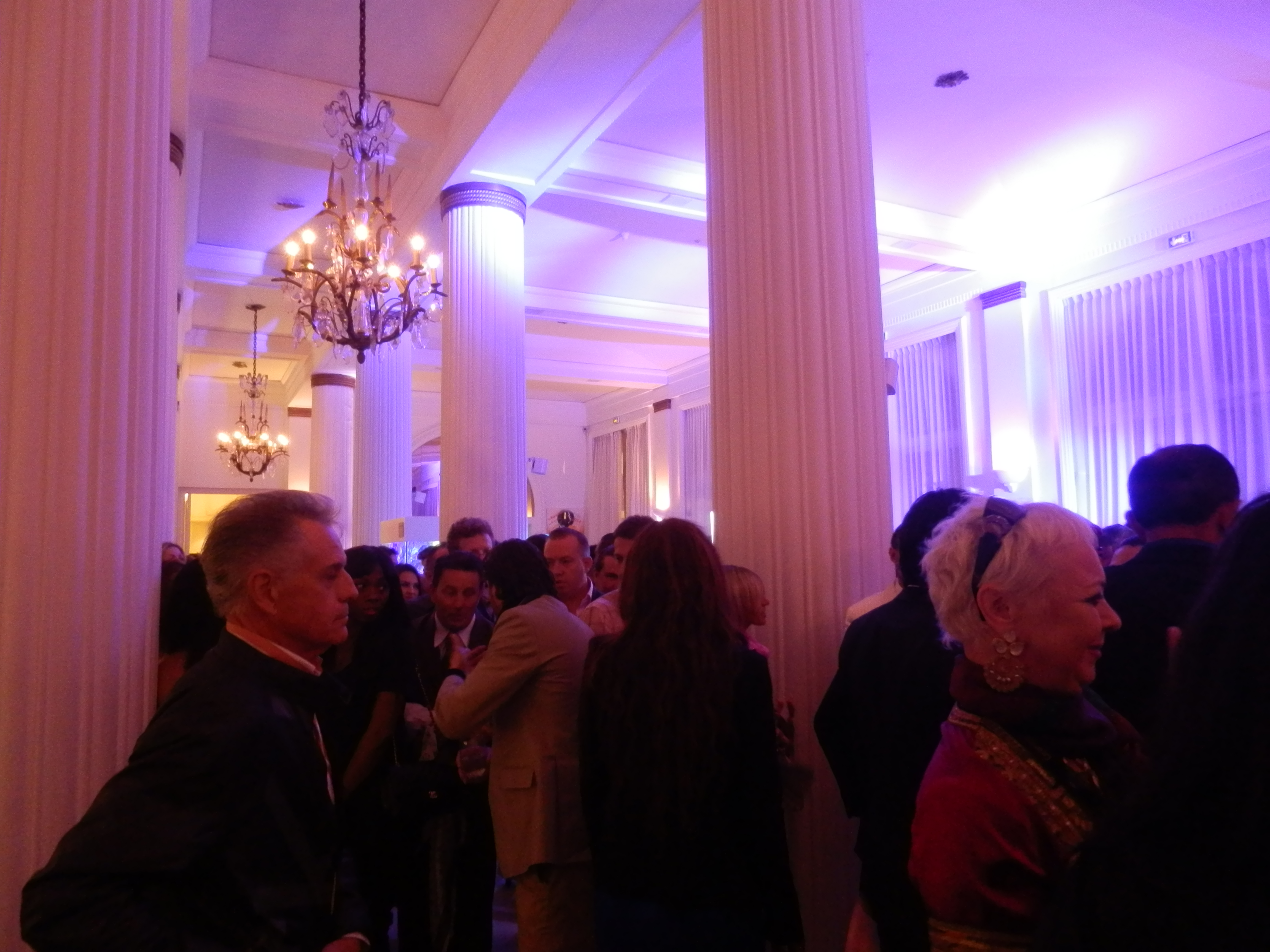 Nous assurons la sécurité de vos invités lors de vos soirées de prestige et de galas.le gardiennage ...